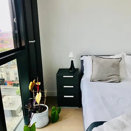 1 Bedroom Luxury Apartment 20 Min From Centre-3