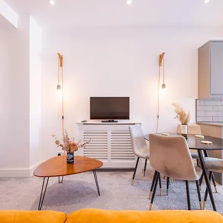 2 Bed Flat West Kensington/Fulham-3