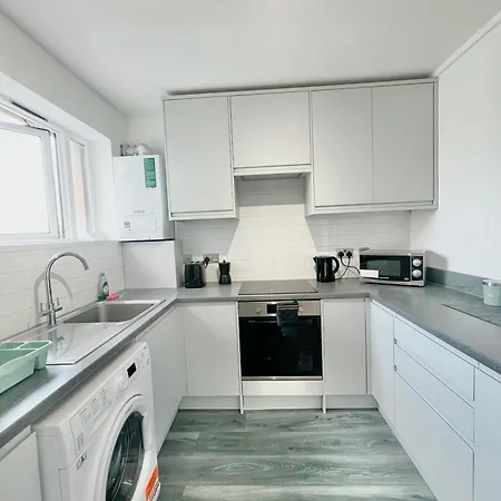 Gatesden Apartment-3