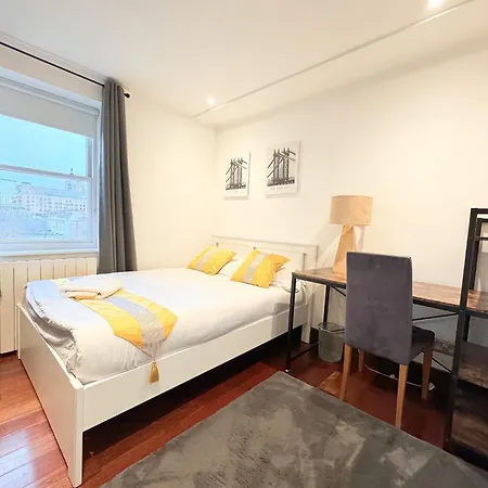 Kensington Garden 3 Bedroom Suites-2