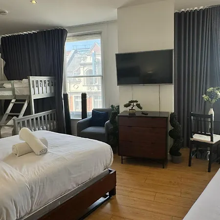 Luxury Group Stay In Piccadilly Sleep 7 Vr010-3