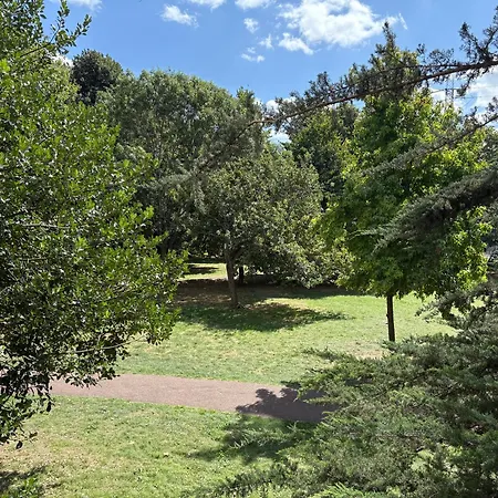 Cosy 2-Bed Flat Near Excel And City Airport-3