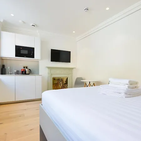 Leather Lane Concept Apartments-3