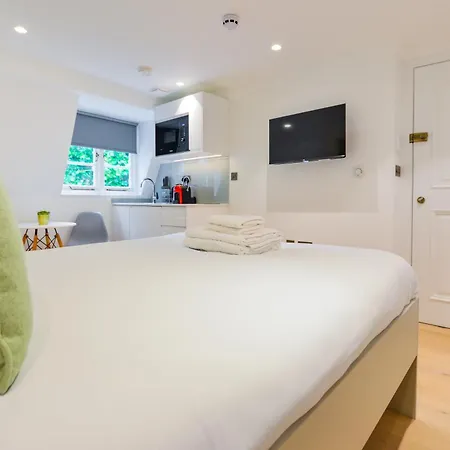 Leather Lane Concept Apartments-2