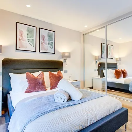 Private & Stylish 2 Bedroom London Apartment-2