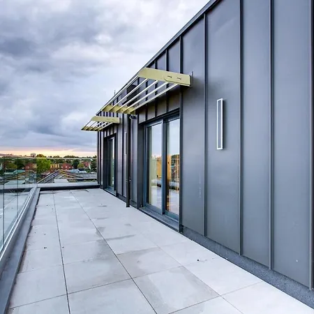 Private & Stylish 2 Bedroom London Apartment-3