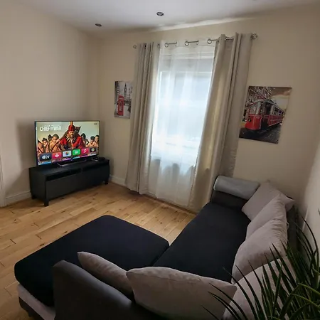 3 Bedrooms Flat Near Of Heart Of London With A Private Garden-2