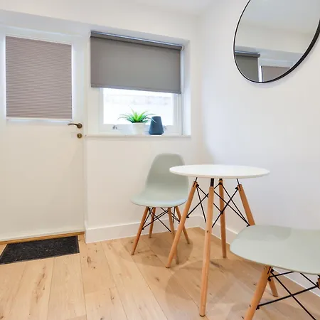 Star Street Serviced Apartments-2