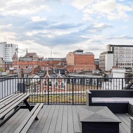 1-Bed Soho Penthouse - Rooftop Terrace - Sleeps 4-3
