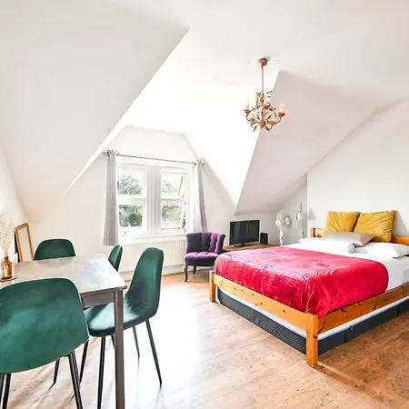 Lovely 3 Bed For Families, Contractors, Relocation-3