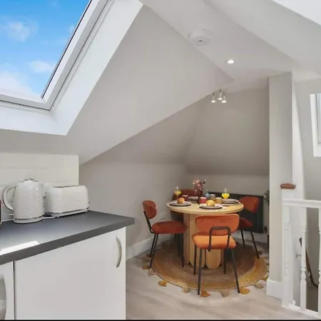 Stylish 1Br Apartment Wembley Stadium Sleeps 4-3