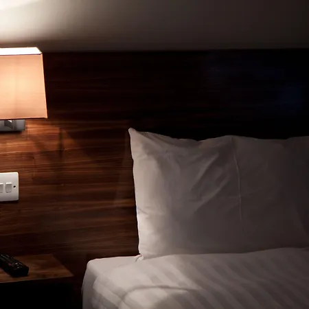 Chelsea Guest House-3