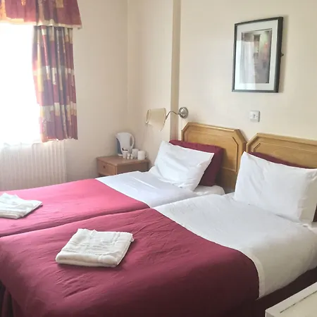 Chiswick Lodge Hotel-3