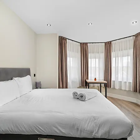 Willesden Green Modern Living Suites-3