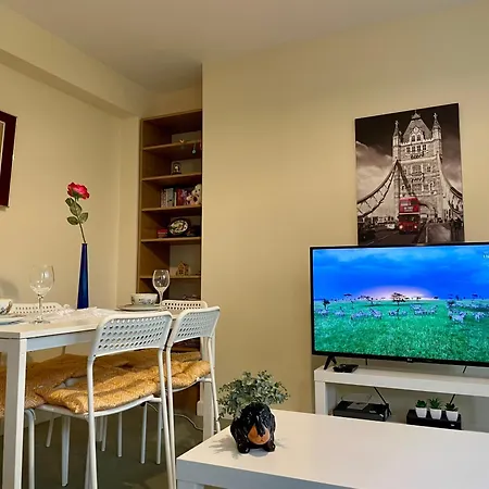 Family Friendly Spacious Flat In Central London-2