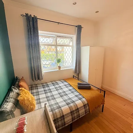 Wembley Rooms-2