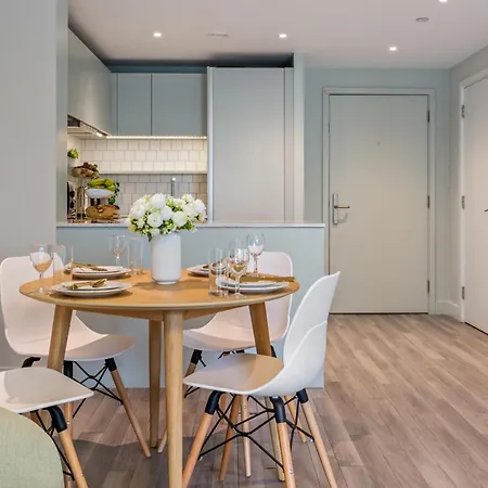 Mysquare State-Of-The-Art 1 Bedroom Apartments Near Wembley Park-3