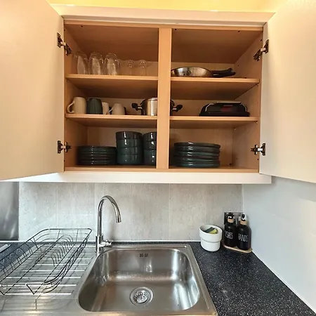 Cosy 3 Bedroom Flat, Hackney Central-2