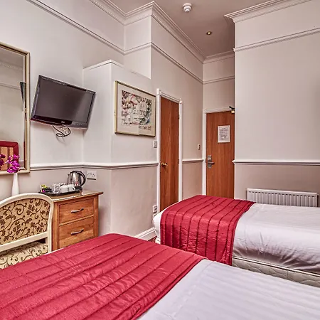 Hyde Park Radnor Hotel B&B-2