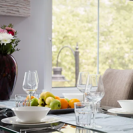 Cromwell Road Apartments-2