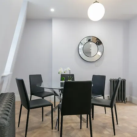 Urban Chic - Shaftesbury-2
