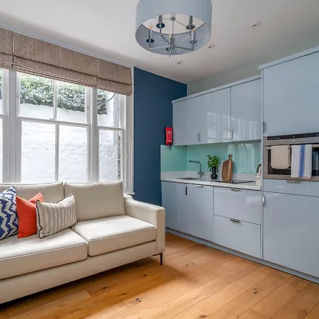5 Doughty Street - Urban Apartments-3