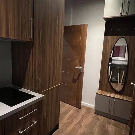 London Studio Retreat - Colney Hatch Lane-2