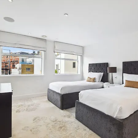 Buckingham Palace Residences By Aeria Apartments-3