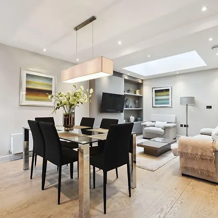 Buckingham Palace Residences By Aeria Apartments-2