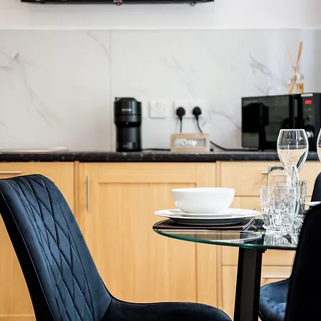 Avari Apartments - Gray'S Collection-3