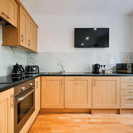 Avari Apartments - Gray'S Collection-2