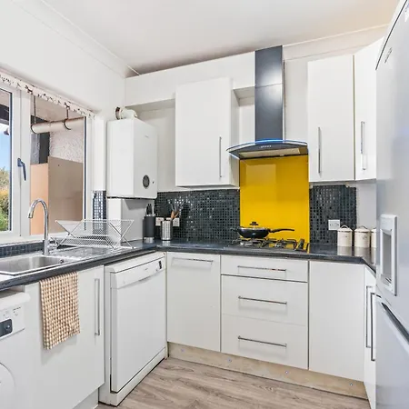 Cozy 2 Bed Flat, Wembley Stadium-2