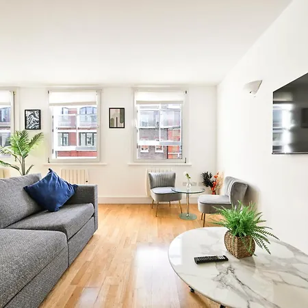Central Fitzrovia 2-Bed Apartments-2