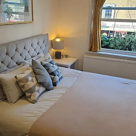 Lovely Apartment In Barnes And Garage-2