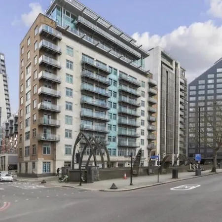Londoneye Flat Central-2