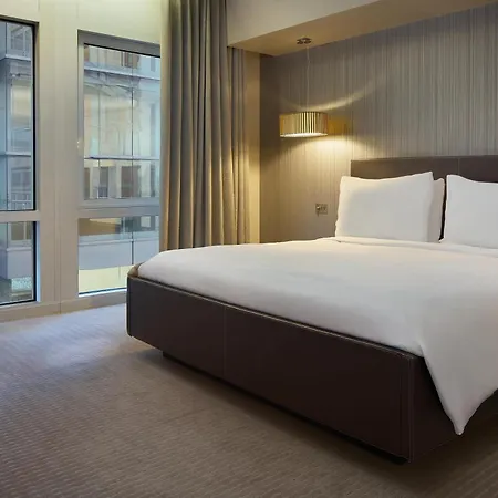 Radisson Blu Hotel, London Canary Wharf East-3