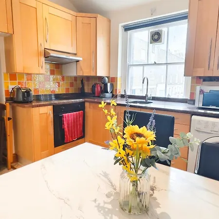 Flat 2, 6 Tauton Mews In Marylebone-2