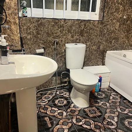 2 Bedroom Flat In Zone 1 East Central London With Parking-2