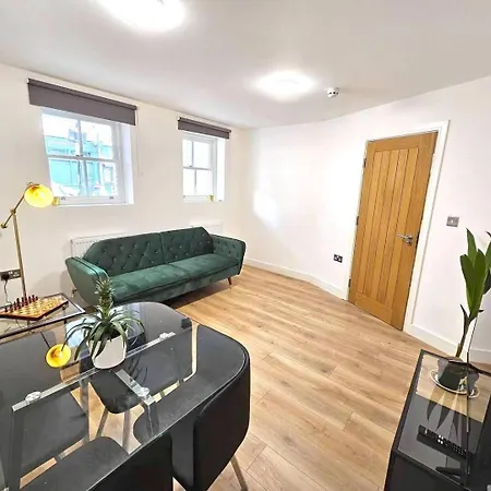 Modern Elegant Garden Apartment Near Tufnell Park Station - Quick Links To Central London-3