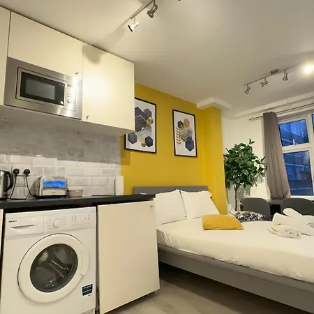 Cosy Farringdon Apartments-3