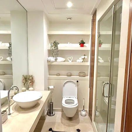 Luxury Apartment In Canary Wharf-2