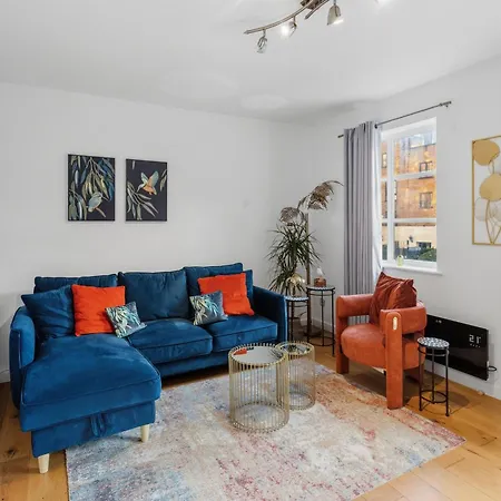 Luxury 2Br Riverside Apartment In The Heart Of Canary Wharf-2