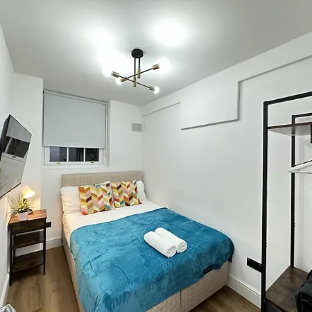 Deluxe Tufnell Park Apartment-2