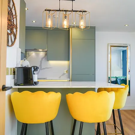 New Luxurious Stunning Block Apartments In Central London-2