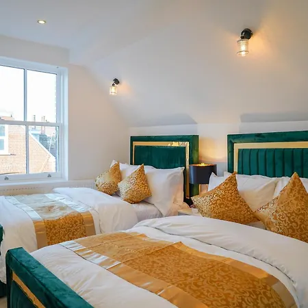 New Luxurious Stunning Block Apartments In Central London-3