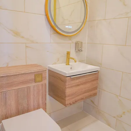 New Luxurious Stunning Block Apartments In Central London-2