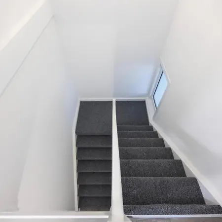 Spacious 2Br Gem - Close To Clapham Junction-2