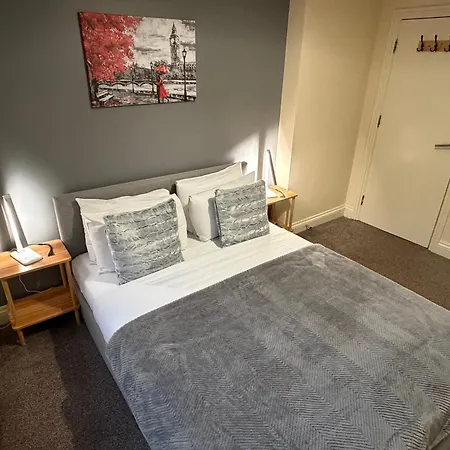 Lovely Flat In Camden Town-3