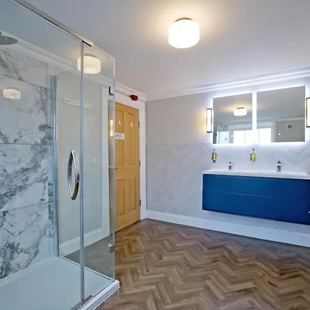 Imperial York Street Apartments-3