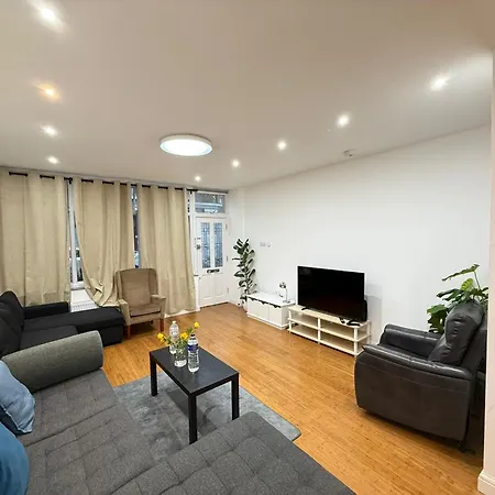 Bell Street 2 Bedroom Flat B-3